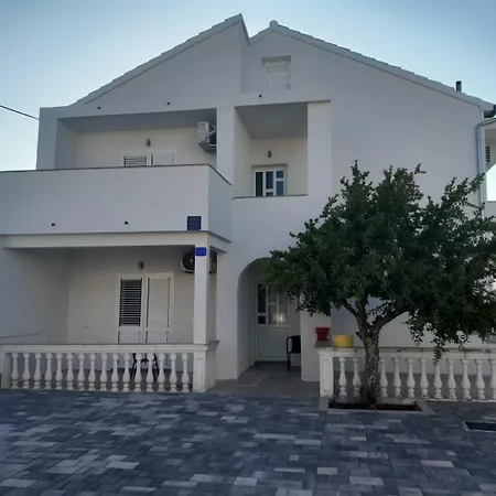 Kati - 150 M From Beach *