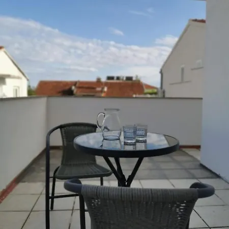 Kati - 150 M From Beach Apartment Vodice