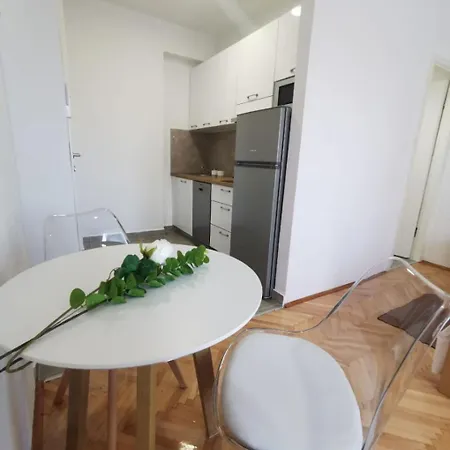 Kati - 150 M From Beach Apartment Vodice