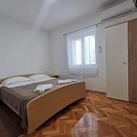 Kati - 150 M From Beach Apartment Vodice